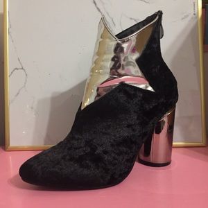SPACE BABE Velvet Metallic Heeled Star Boots